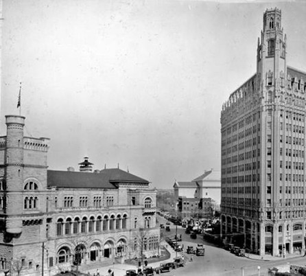  The Emily Morgan Hotel is a landmark in the state of Texas and was recognized by the National Register of Historic Places as part of the Alamo Plaza Historic District in 1977.